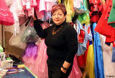 Wypożyczalnia strojów teatralnych i karnawałowych Pomorskiego Towarzystwa Kultury Teatralnej.